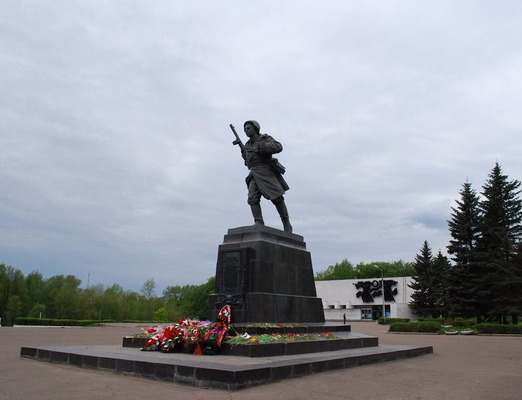 Памятник Александру Матросову