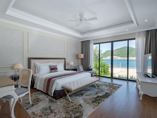 Vinpearl Discovery Sealink Nha Trang.jpg